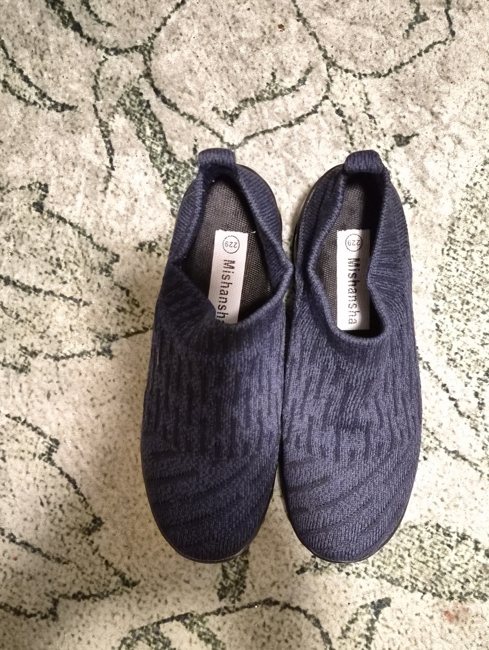 Sold Women's  Slip-On Knit Sneakers - Navy